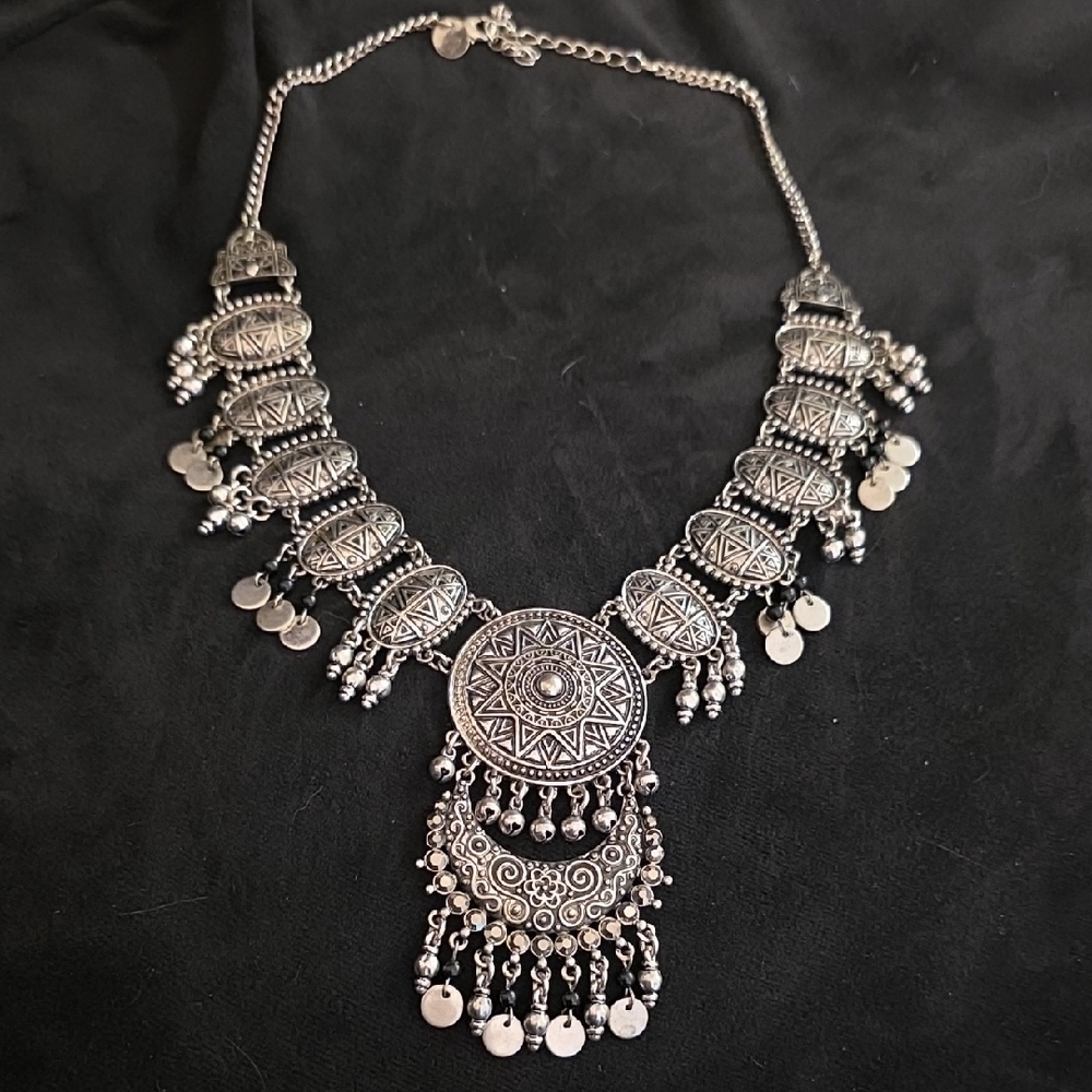 Elegant Silver Statement Necklace